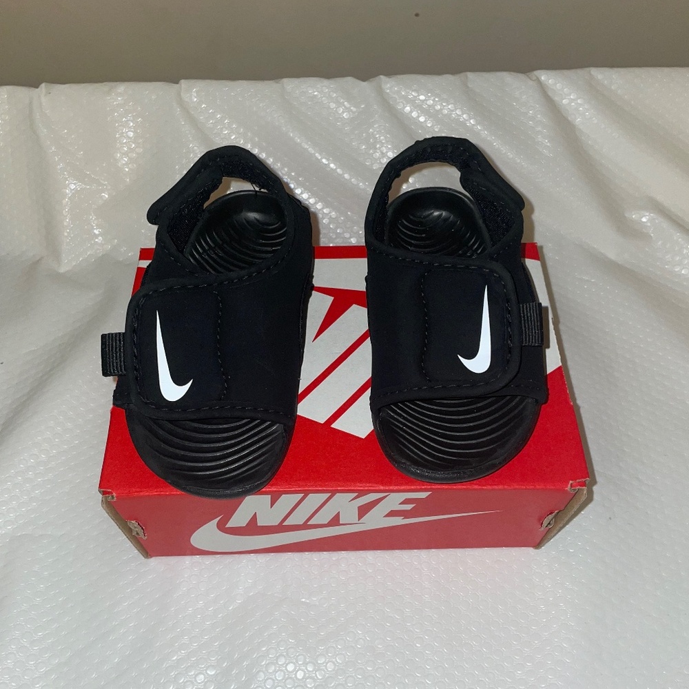 Infant sandals
